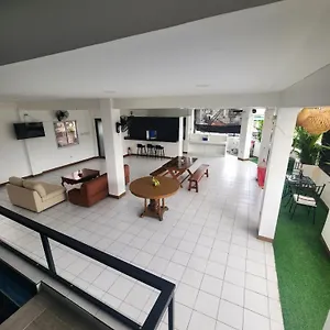Guest house Solace View Rooftop, Mandaluyong