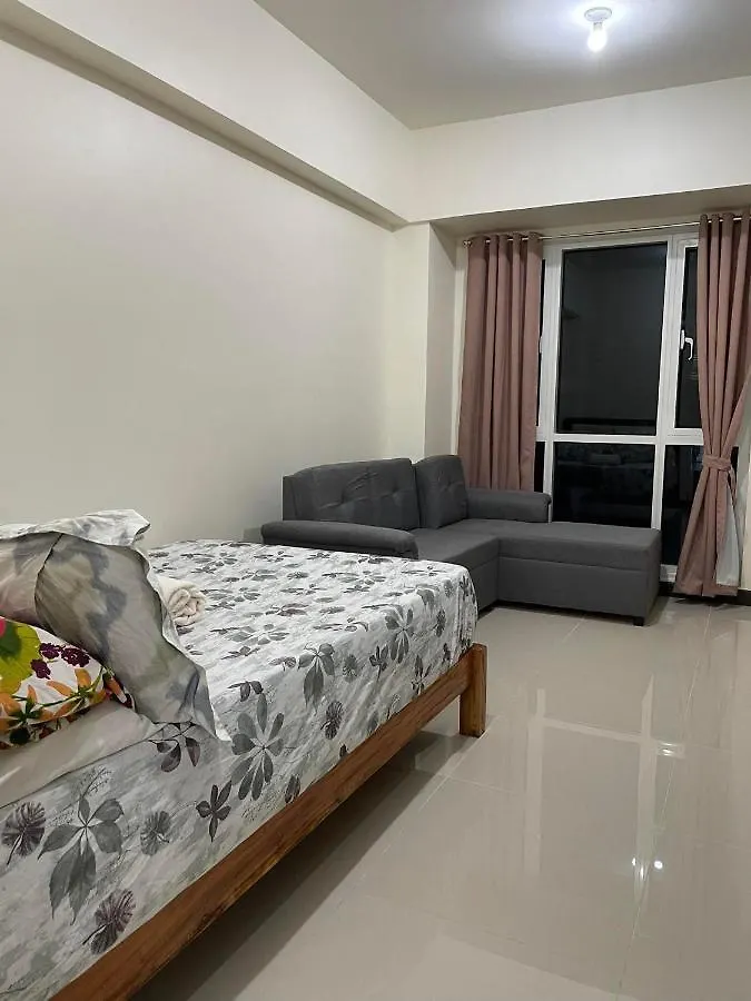 Studio Bunkbed Netflix, 100Mbps Wifi, Pool Access Mandaluyong 0*,  Philippines